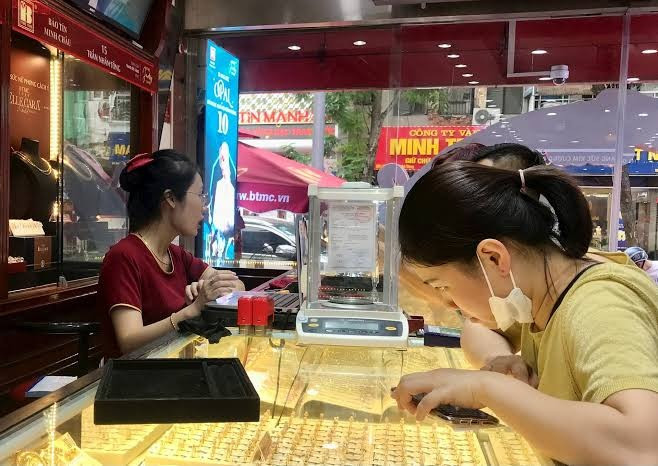 Giá vàng chiều 31/10/2026: Bảng giá vàng 9999, nhẫn SJC DOJI BTMC Mi Hồng PNJ